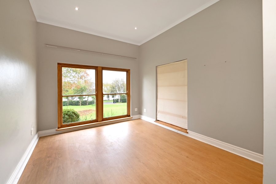 4 Bedroom Property for Sale in Constantia Western Cape
